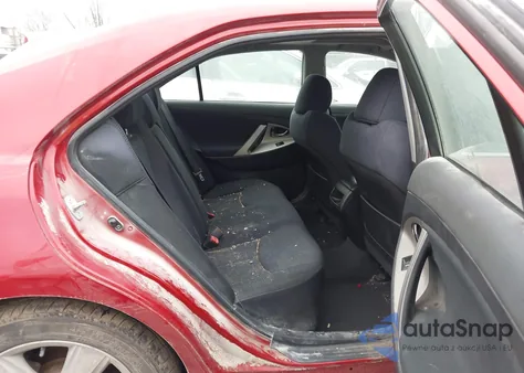 2011 Toyota Camry Se z USA, uszkodzony, nr VIN 4T1BF3EK3BU733024